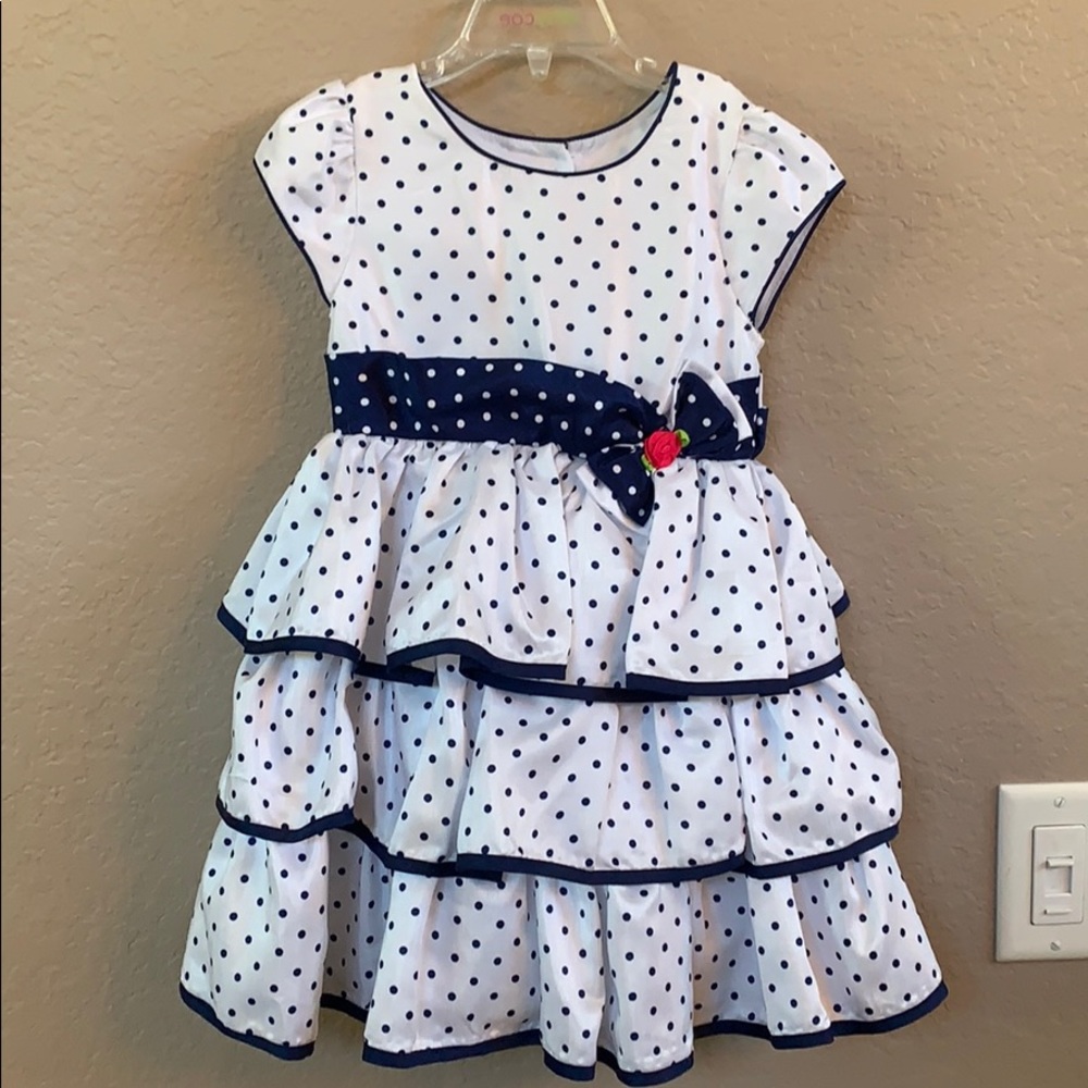 Beautiful white and blue polka dot dress!